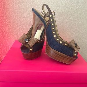Betsey Johnson Sandal Metal Bow Heels with studs size 6 1/2 M